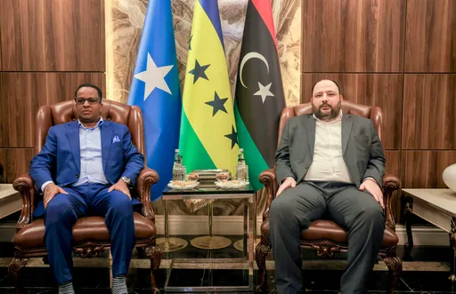 Wasiirka Arrimaha Dibadda Soomaaliya oo gaaray Tripoli si loo xoojiyo iskaashiga laba geesoodka ah