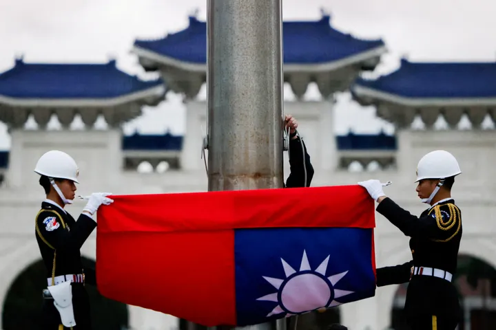 Two Taiwanese pilots killed in military training plane crash
