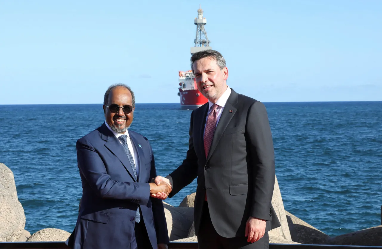 تركيا تبدأ أول حفر بحري خارج حدودها قبالة الصومال وتعلن حقبة جديدة للطاقة