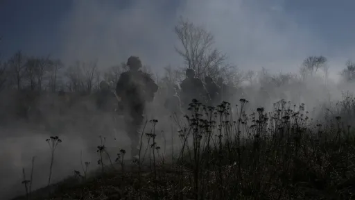 Rusiyä 1000 Ukraina ğaskäriyeneñ gäwdäsen tapşırdı