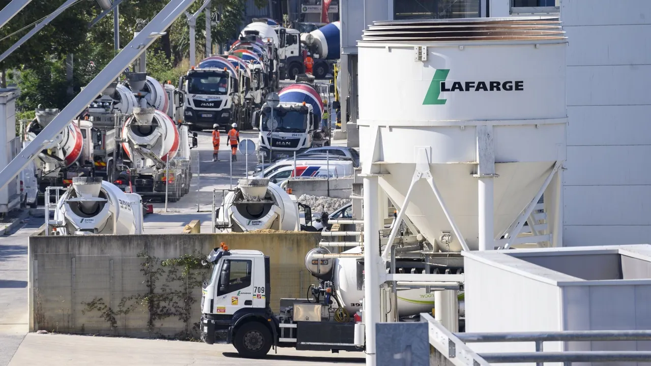 Procès Lafarge: les ONG parties civiles attendent “un verdict à la hauteur des faits”