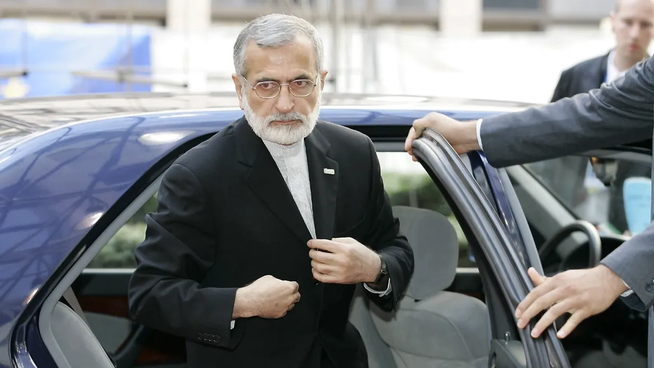 Kamal Kharazi, ex-diplomata de topo, morre devido a ferimentos sofridos num ataque dos EUA-Israel