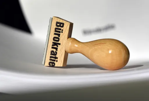 Mehrheit sieht beim Bürokratieabbau null Fortschritt