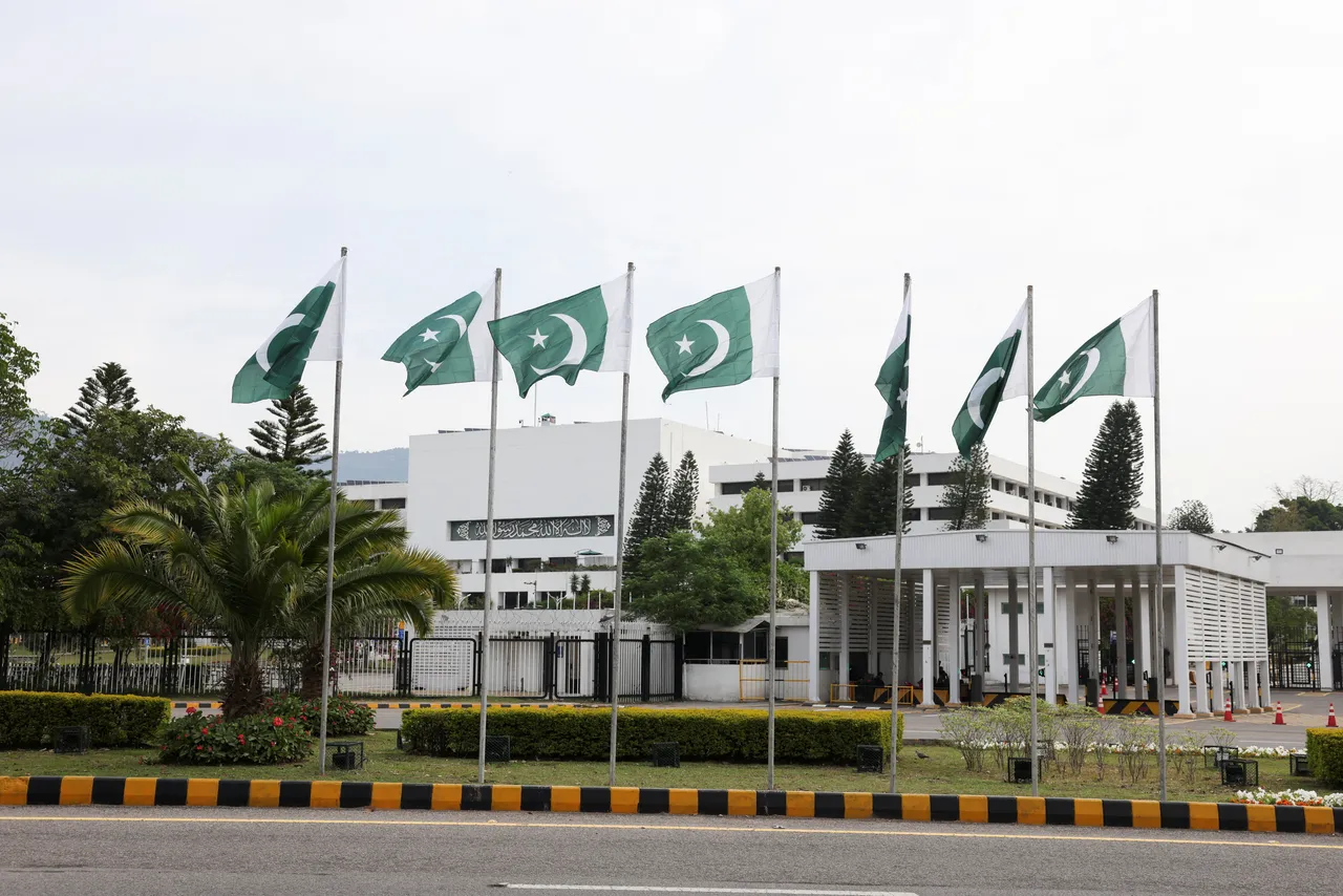 Pakistan passes Iran's response to US proposal on war-ending talks