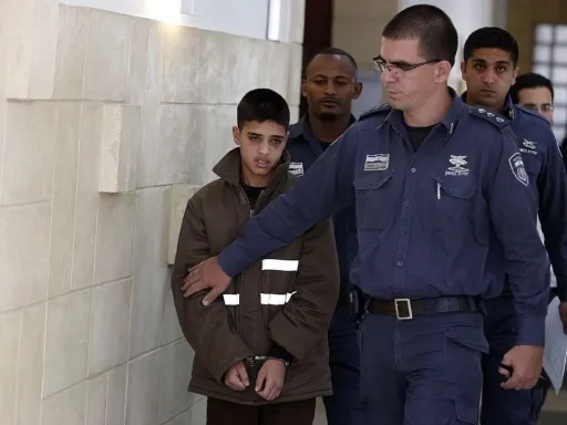 От истощения до насилия: в израильских тюрьмах содержатся 350 палестинских детей