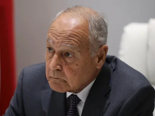 Chefe da Liga Árabe apoia as medidas “corajosas” do Líbano, e condena os ataques israelitas