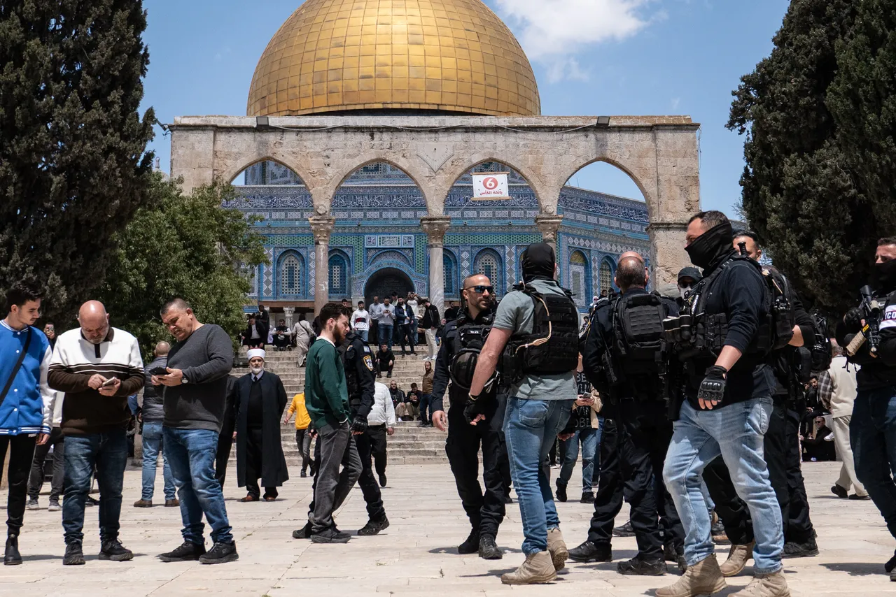 Israeli far-right minister Ben Gvir storms Al Aqsa Mosque under police protection