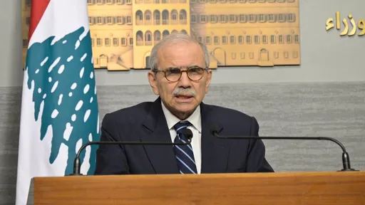 "الجنوب لن يُترك وحيداً".. الحكومة اللبنانية تؤكد مواصلة جهودها لوقف الحرب الإسرائيلية