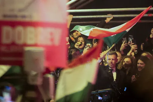 AI, ingerencja zagraniczna i reklamy – kulisy kampanii wyborczej na Węgrzech