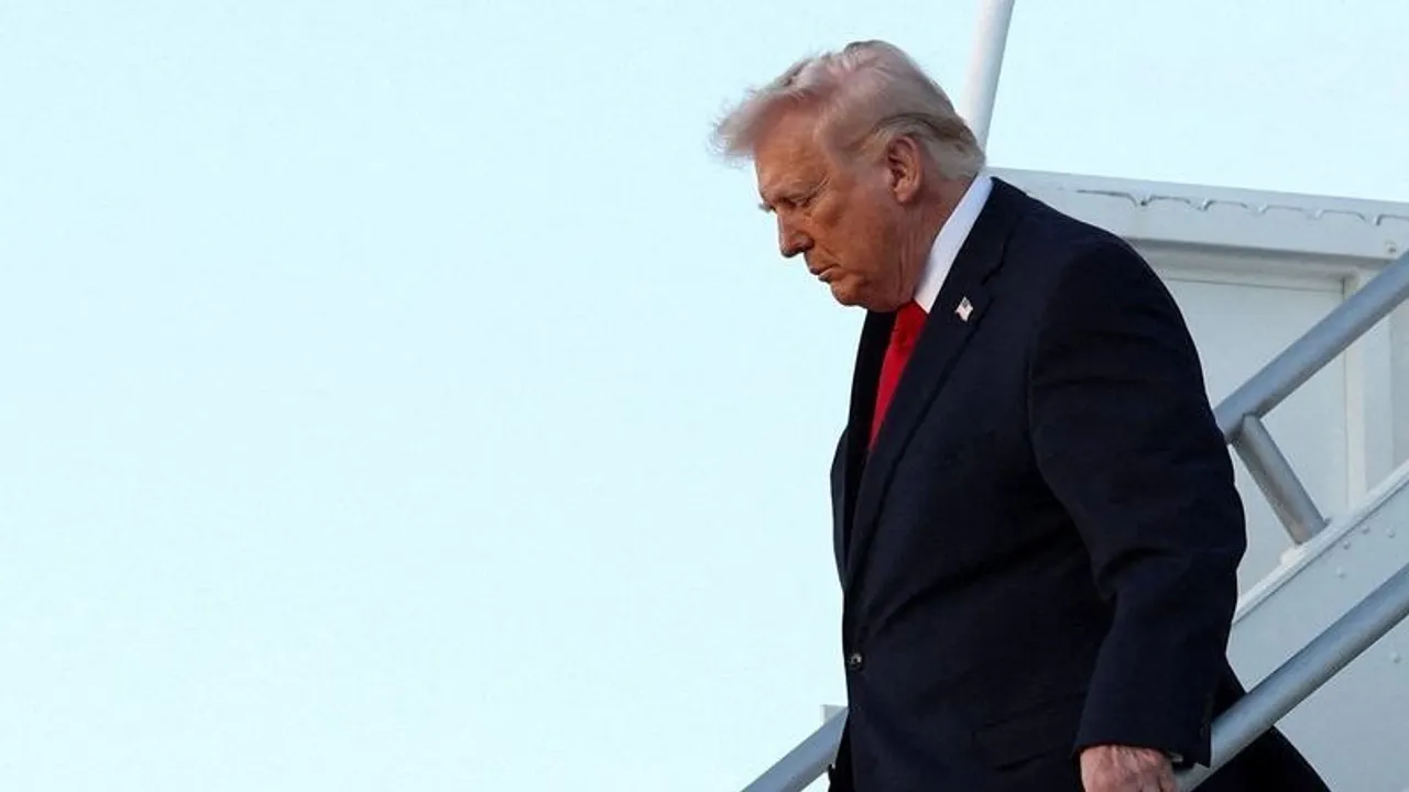 Trump orders US naval blockade of Strait of Hormuz