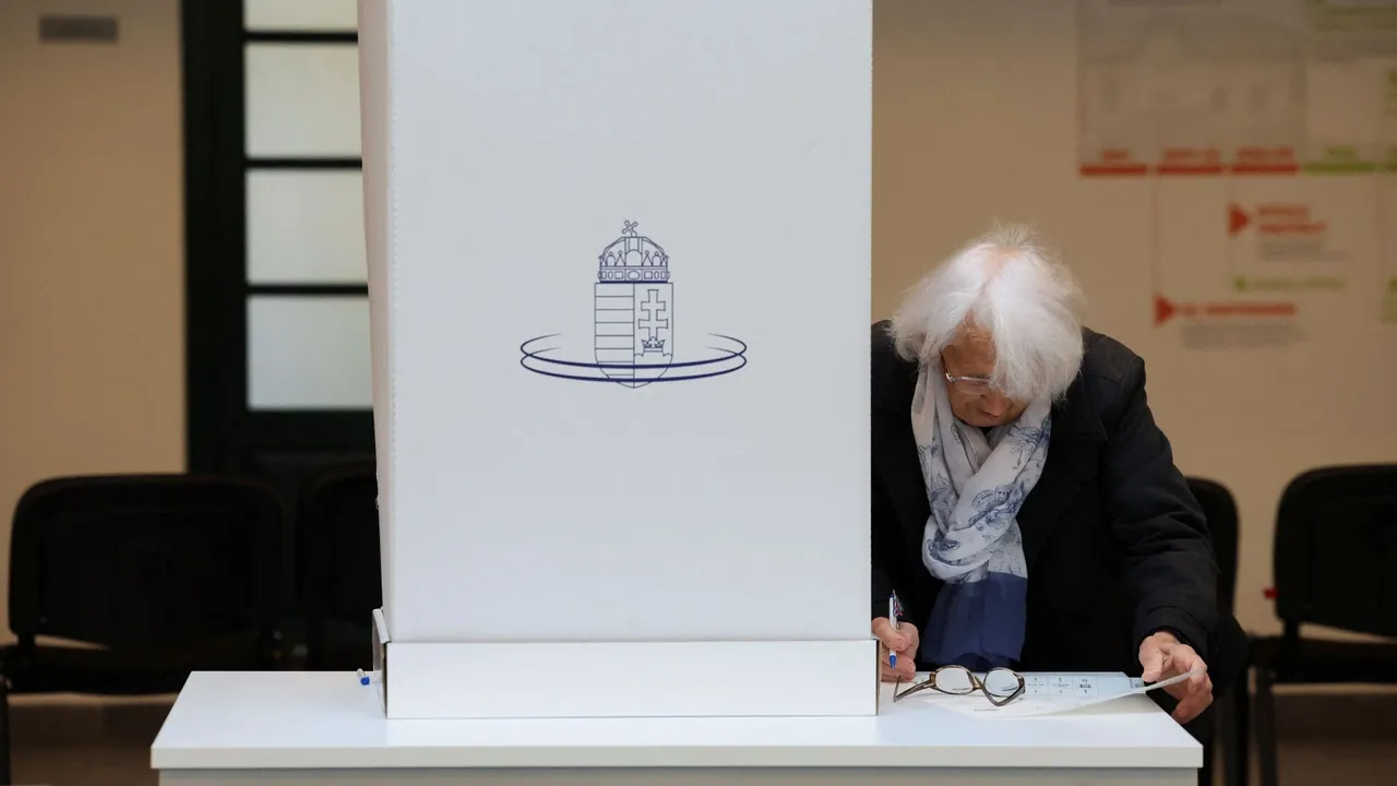 Húngaros votam em eleições-chave sob o olhar atento da UE, EUA e Rússia