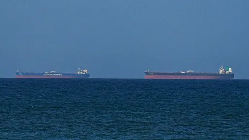 Lëvizja detare në Ngushticën e Hormuzit ndalet menjëherë pas njoftimit të bllokadës nga ShBA-ja