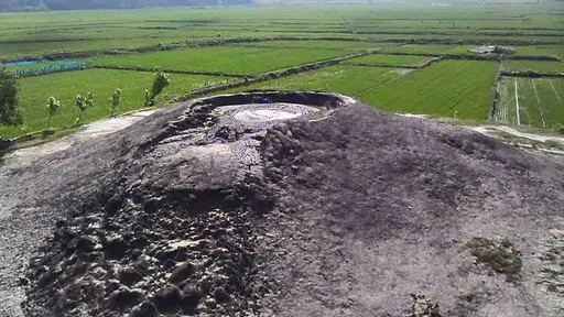 Fenomena gunung lumpur Bledug Kramesan muncul di Grobogan, petani optimistis tanah kian subur