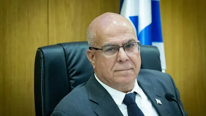 פוגל מתנצל בפני טראמפ אחרי ציוצי "הברווז"