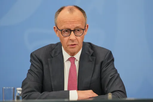 د جرمني لومړي وزیر ميرز نتانیاهو ته د اشغال شوې لویدیځې غاړې د «جزوي الحاق» په اړه خبرداری ورکړ