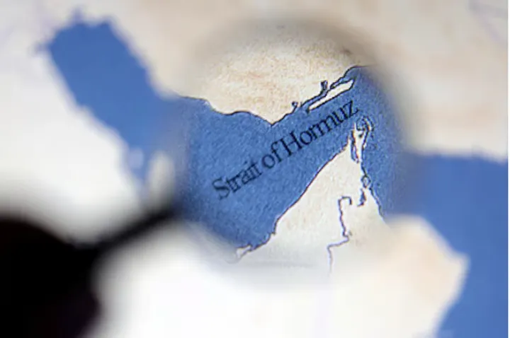 ایران د هرمز تنګي د کنټرول شریکولو لپاره د امریکا غوښتنه رد کړه