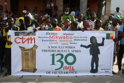 France: une loi pour la restitution d’œuvres pillées en Afrique durant la colonisation