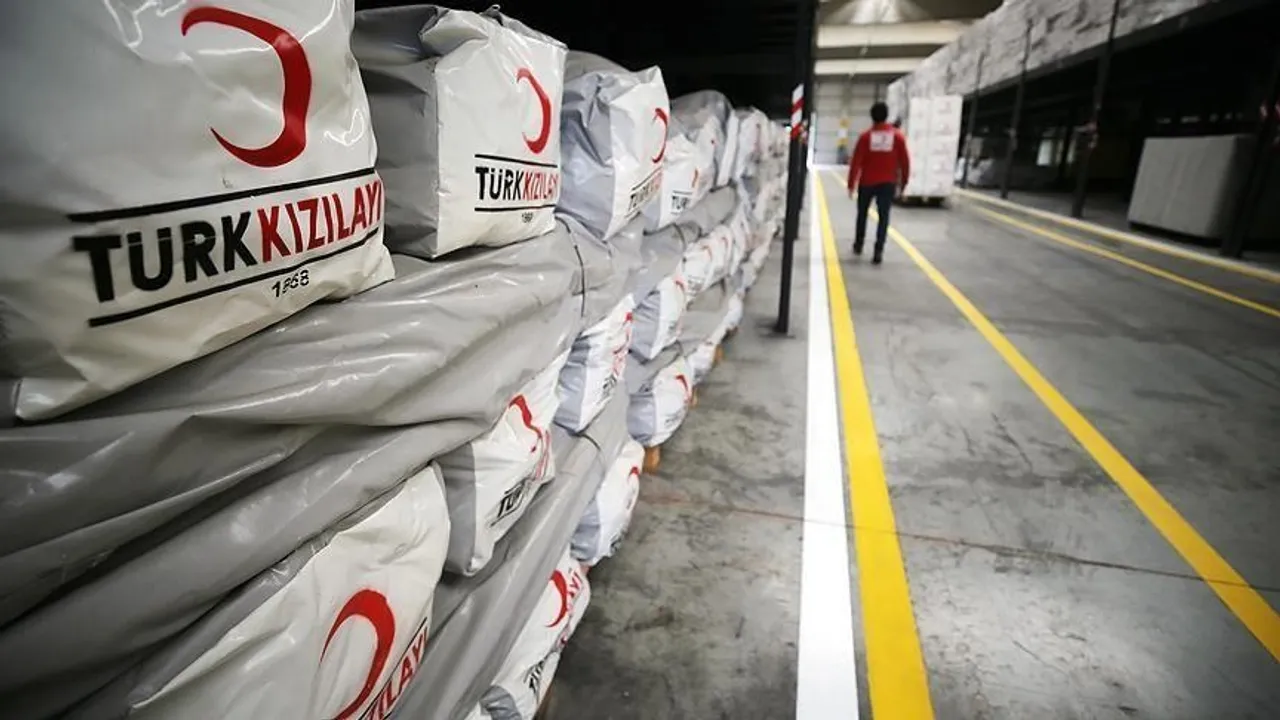 IFRC plans more aid shipments from Türkiye to Iran