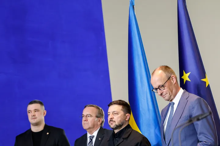 Selenskyj in Berlin: Mehr Zusammenarbeit mit Deutschland