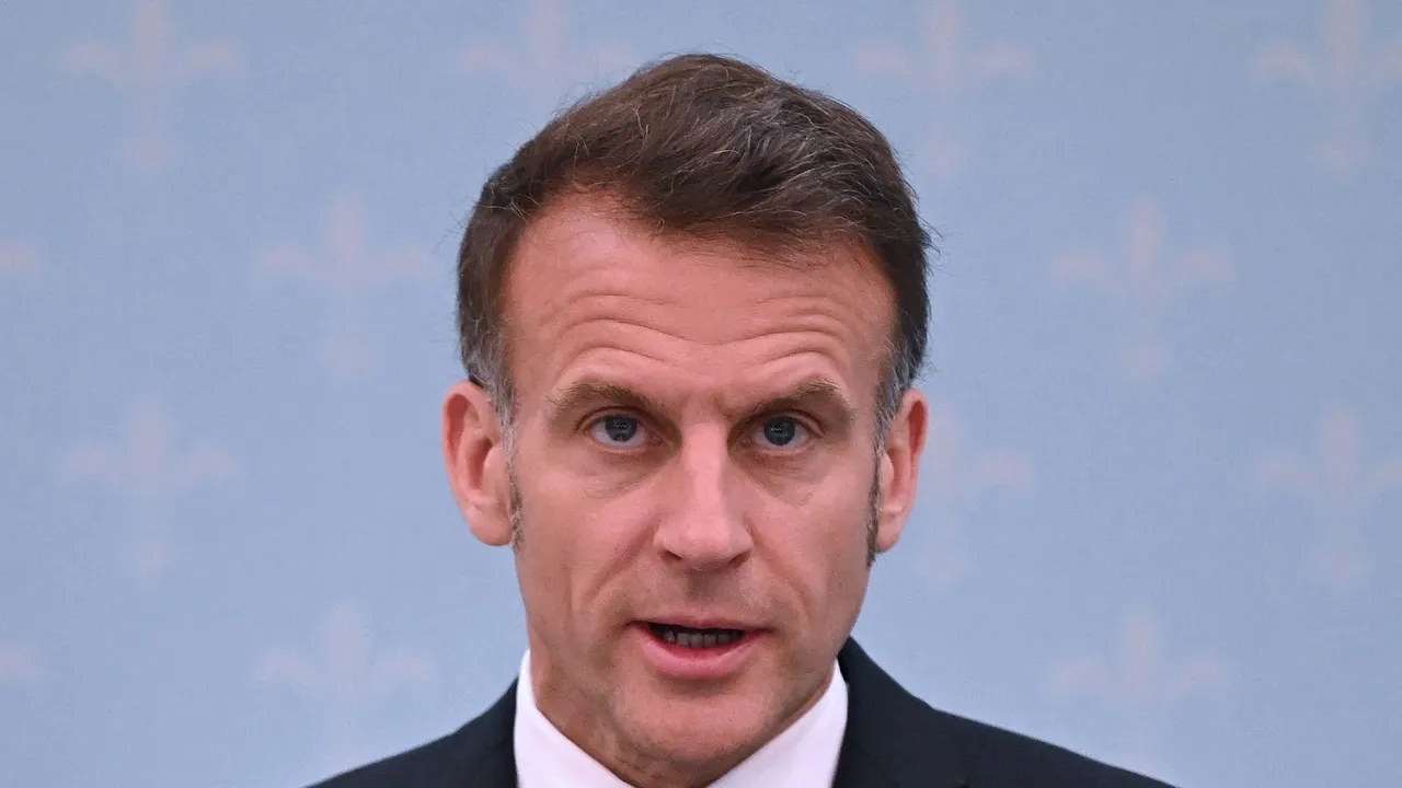 مکرون خواستار ازسرگیری مذاکرات میان ایران و آمریکا و بازگشایی تنگه هرمز شد