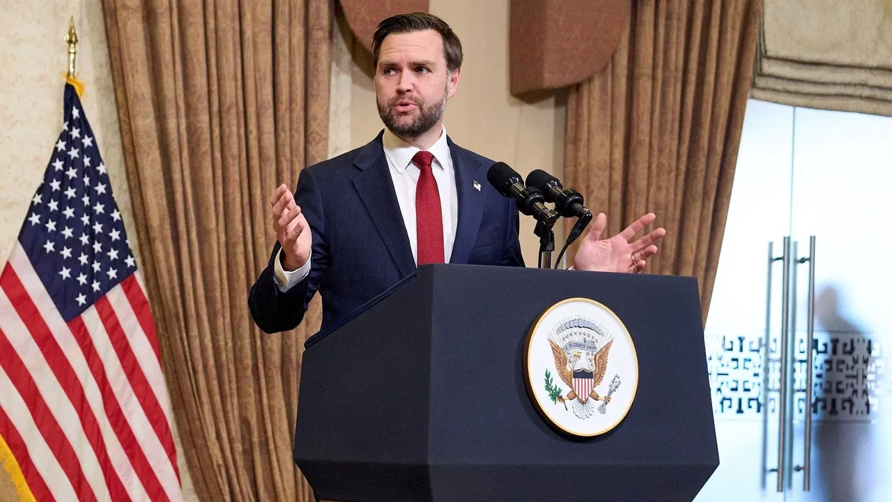 As conversações com o Irão no Paquistão fizeram “muitos progressos”, diz Vance