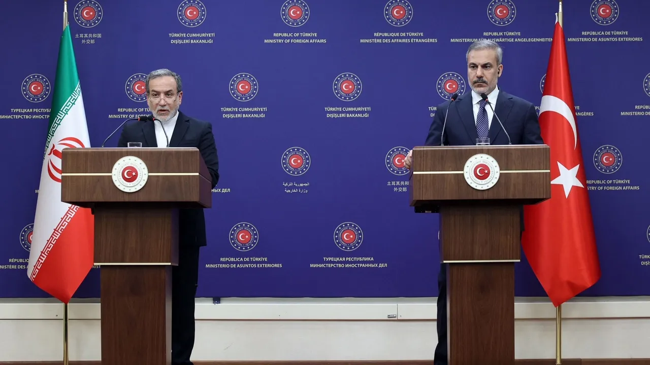 رایزنی تلفنی وزرای امور خارجه ترکیه و ایران درباره آخرین وضعیت مذاکرات تهران و واشنگتن