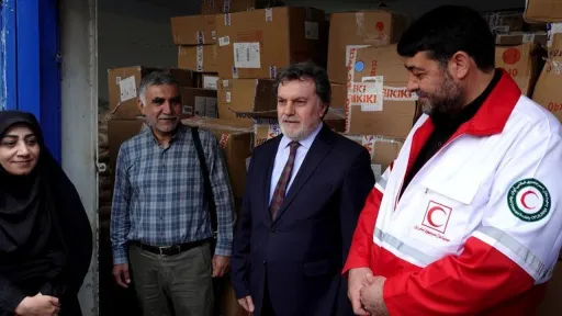 محموله کمکهای بشردوستانه «بنیاد همیاریهای بشری ترکیه» به تهران رسید