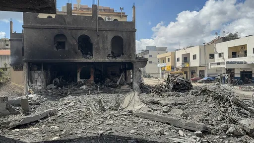 Po scenariju iz Gaze, Izrael povećava vojne položaje i ruši kuće na jugu Libana