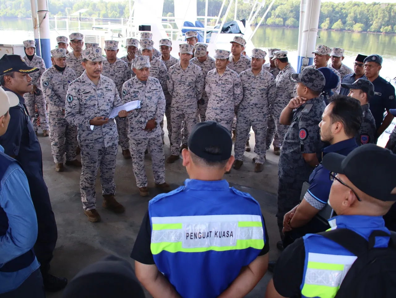 Penyeludup diesel beralih operasi ke laut, sasar nelayan asing