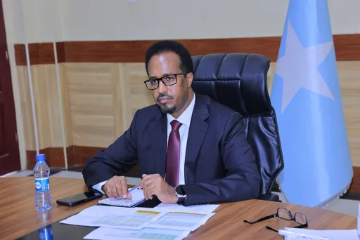 Soomaaliya: Wasiirka Ganacsiga iyo Warshadaha oo kulan miro-dhal ah la qaatay Wakiillada Warshadaha