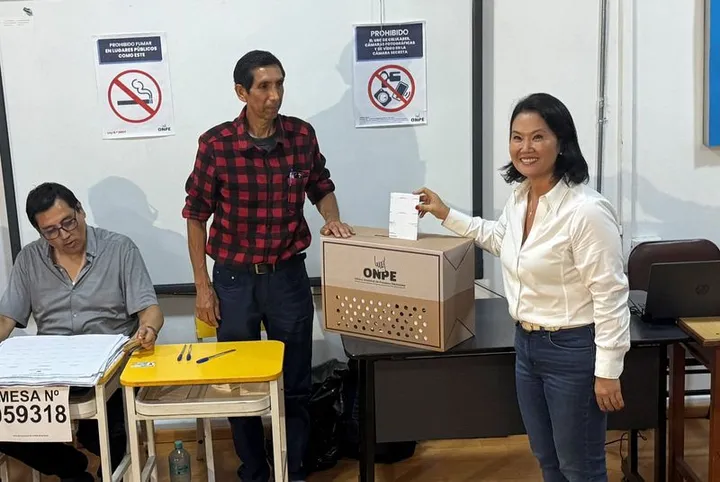 ¿Por qué los resultados de las elecciones en Perú han tardado tanto? Una espera que aún no termina