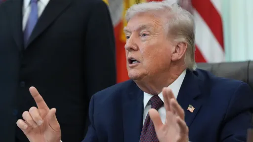 ترمب: الصين تدعم فتح مضيق هرمز ووافقت على وقف إرسال الأسلحة إلى إيران