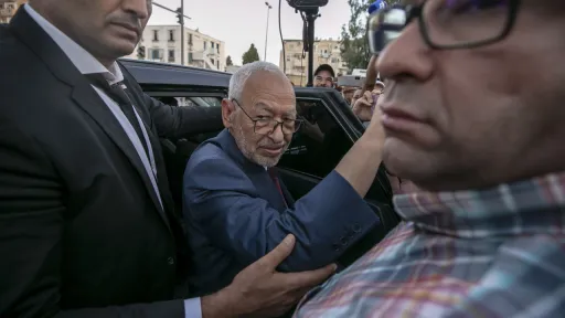 القضاء التونسي يحكم على الغنوشي وقيادات بـ20 عاماً في قضية "المسامرة"