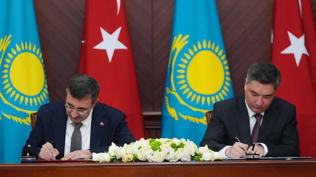 ترکیه و قزاقستان در مسیر افزایش تجارت به ۱۵ میلیارد دلار