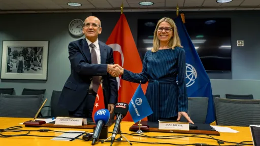 تركيا توقّع اتفاقاً مع البنك الدولي لتمويل مشروع سكّة حديد ضخم في إسطنبول