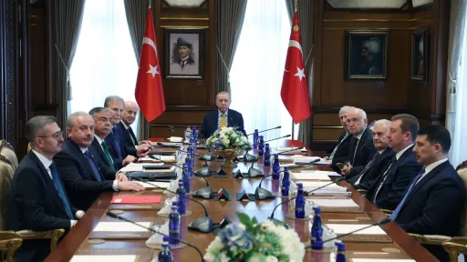 "الاستشاري الأعلى" للرئاسة التركية يبحث الصراعات بالمنطقة ومسار "تركيا بلا إرهاب"