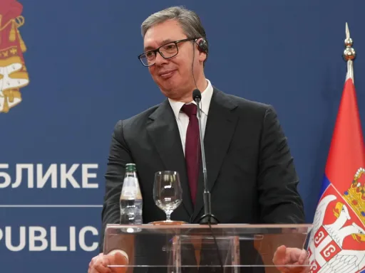 Vuçiq paralajmëron nënshkrimin e kontratave të mëdha për furnizim me pajisje ushtarake