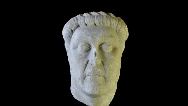 Törki̇yä AQŞ muzeyınnan häykäl başın qaytardı