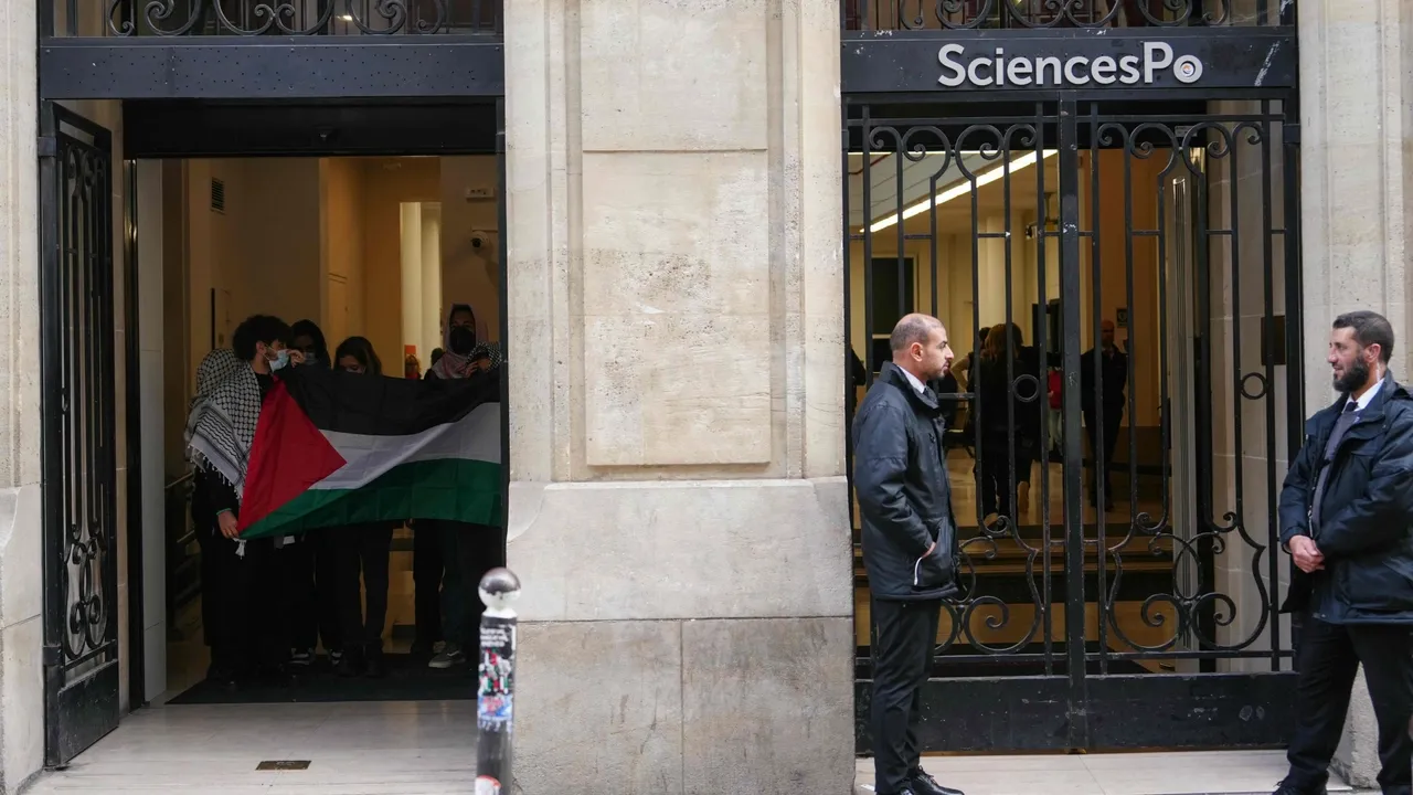 Loi Yadan: des occupations étudiantes à la Sorbonne et à Sciences Po réprimées par la police