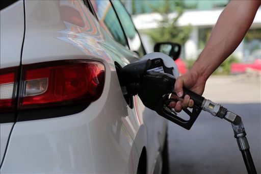 Maqedonia e Veriut zgjat gjendjen e krizës deri më 20 korrik për furnizimin me naftë