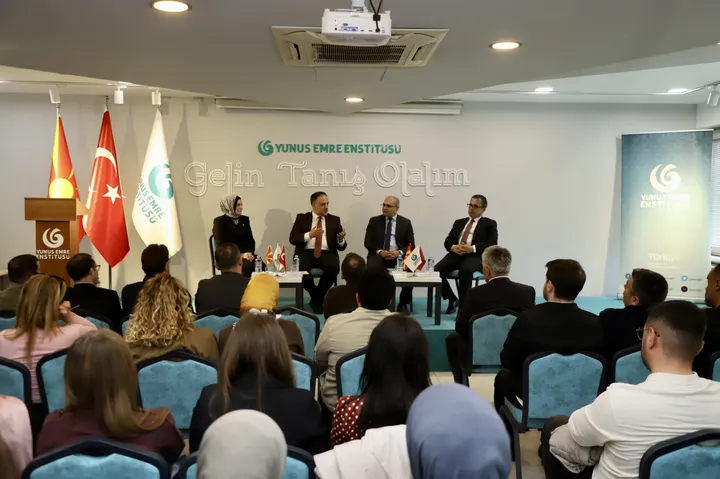 Shkup, mbahet paneli "Sulltani i Poetëve Baki"