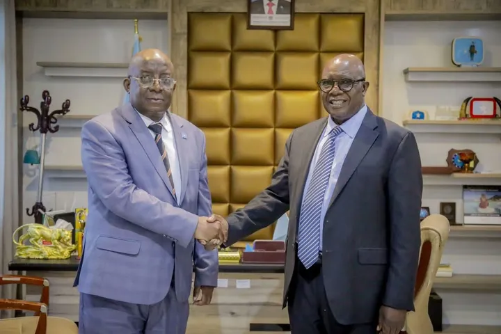 Wasiirka Warfaafinta oo Muqdisho ku qaabilay ku-simaha Ergayga Gaarka ah ee Qaramada Midoobay