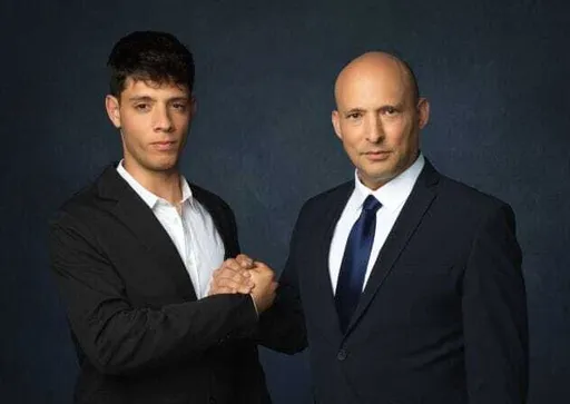 סוגיית גיוס החרדים במוקד: בנט מצרף פעיל מילואים ומבקר את חוקי הפטור