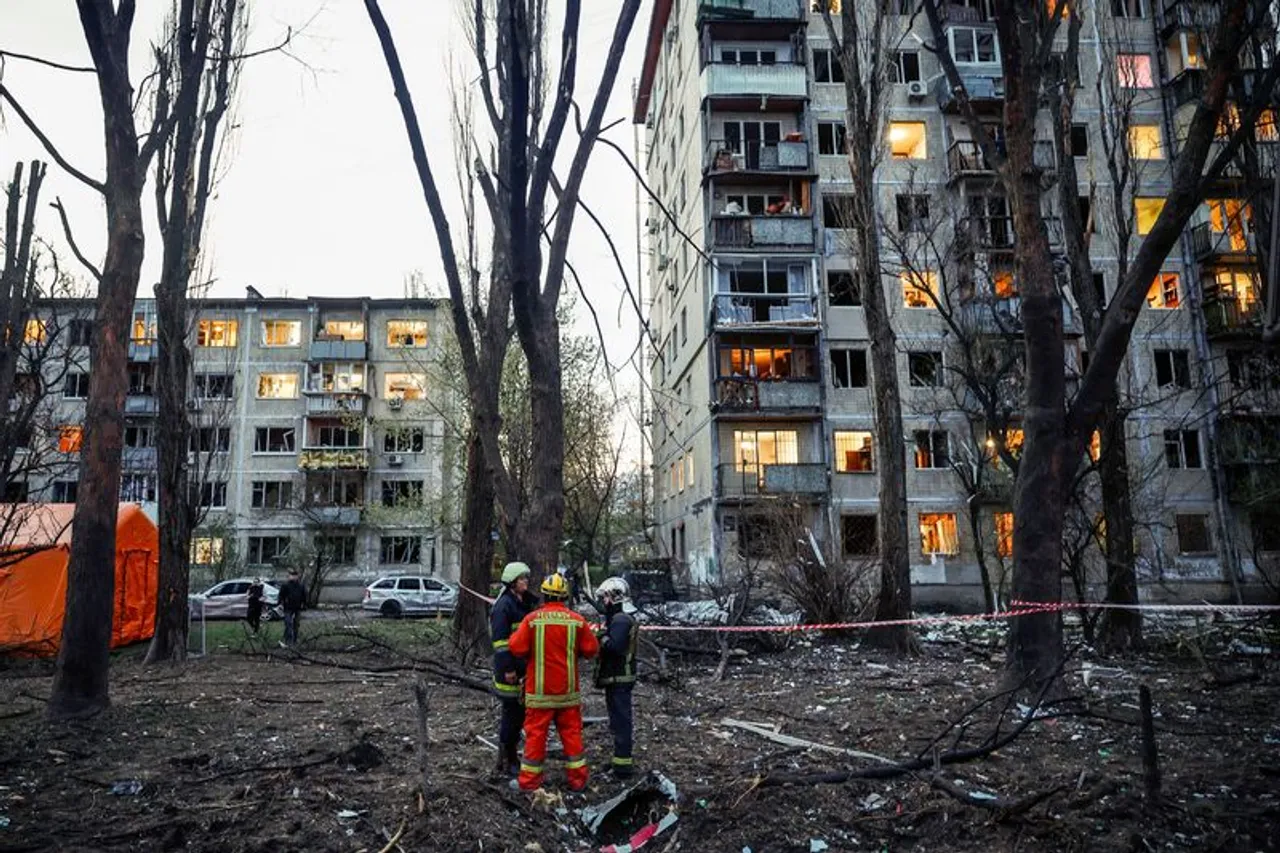 Të paktën 2 të vrarë dhe 18 të plagosur në sulmin ajror rus në Kiev