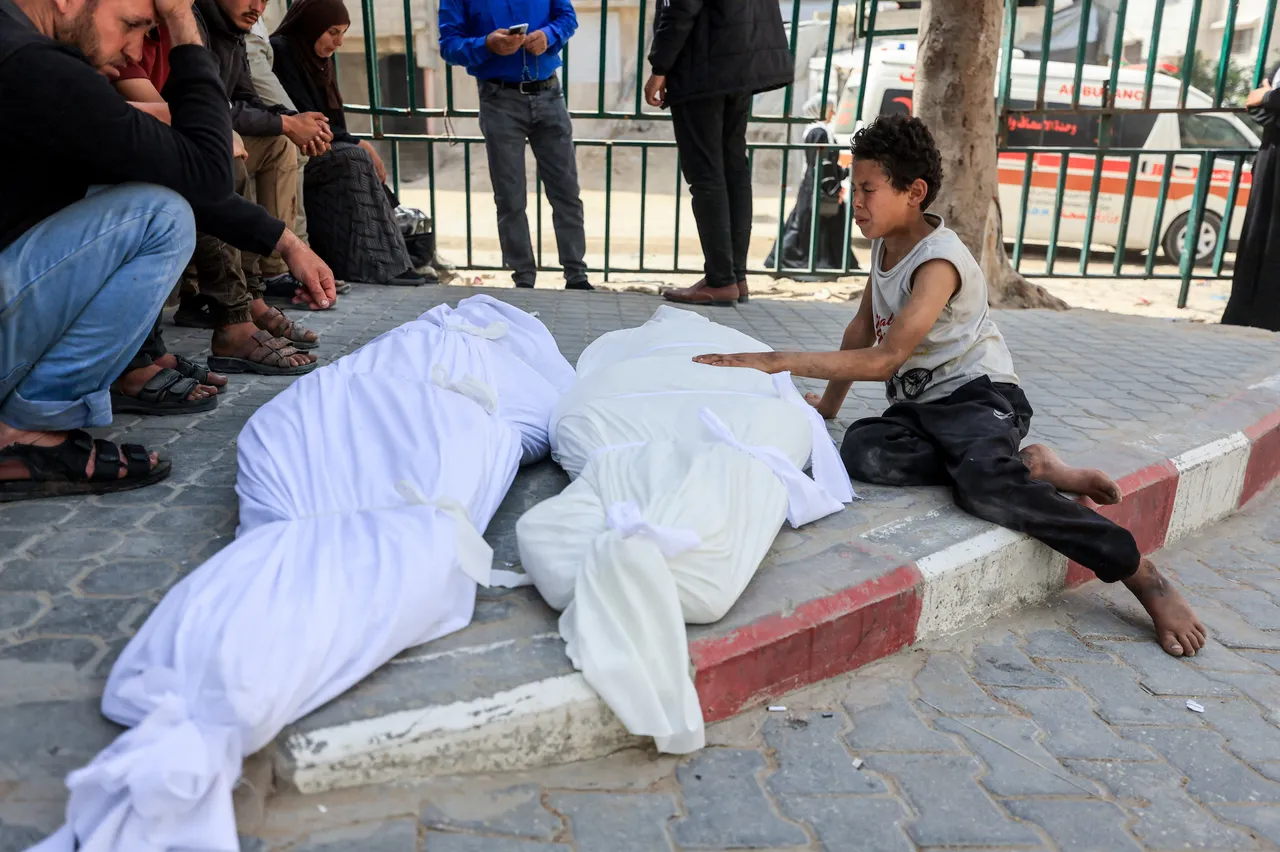 Israel kills 4 Palestinians, including child, in new violation of Gaza truce