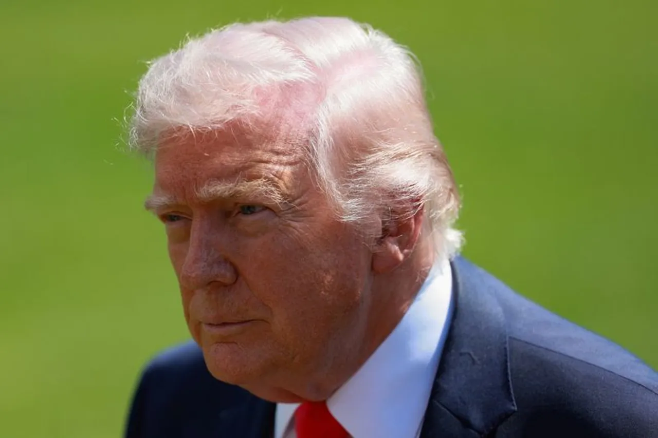 El presidente de Estados Unidos, Donald Trump, sale de la Casa Blanca rumbo a Las Vegas (Nevada), en Washington