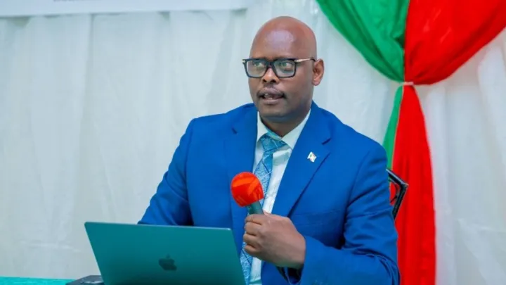Burundi's communications minister found dead in his car
