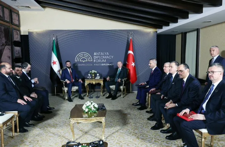 Presidenti turk takohet me homologun sirian në kuadër të Forumit të Diplomacisë në Antalya