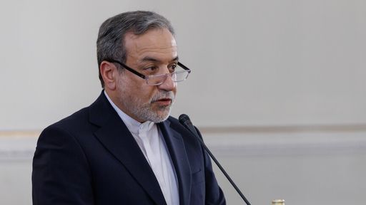 Irani  Ngushtica e Hormuzit e hapur për të gjitha anijet deri në fund të armëpushimit në Liban