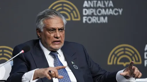 Pakistani kërkon fund të përhershëm të luftës, thirrje ShBA-së dhe Iranit të tregojnë fleksibilitet